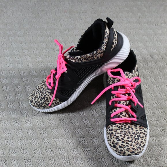 Qupid Size: 6.5 Cheetah Print Neon Pink Lace Up Sneakers - Picture 1 of 6